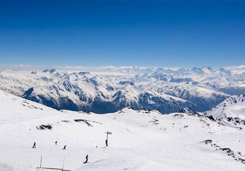 Stations de ski : où skier en avril ?
