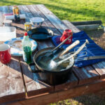 Vaisselle en bivouac : 5 conseils simples et efficaces