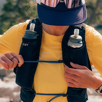 femme avec sac trail millet intense 5L