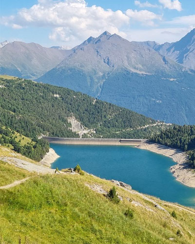 Route du col de l’Iseran dans le massif de la Vanoise
